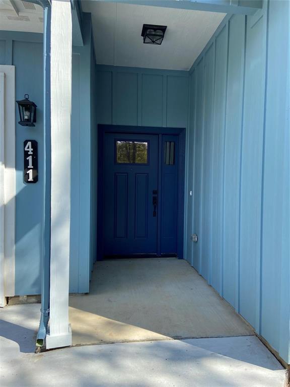 411 Cleveland Road Granbury, TX 76049 - Photo 7 of 21 a view of an entryway