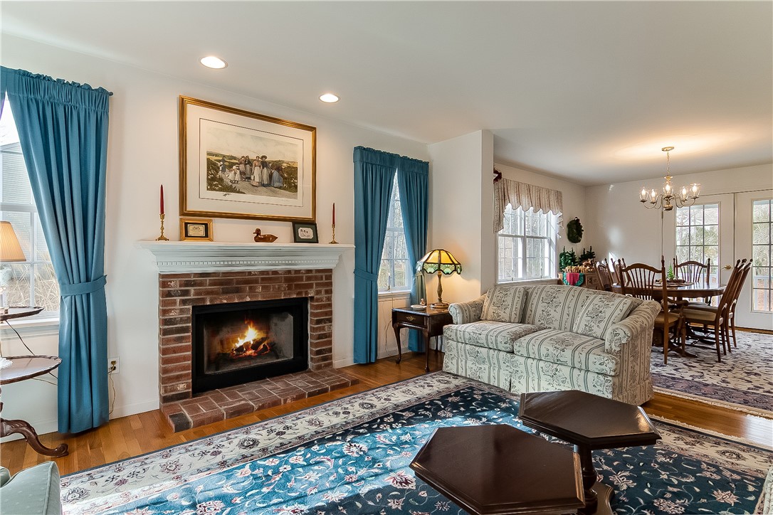 410 Westerly Bradford Road Westerly, RI 02891 - Photo 7 of 30 Gallery Image 7