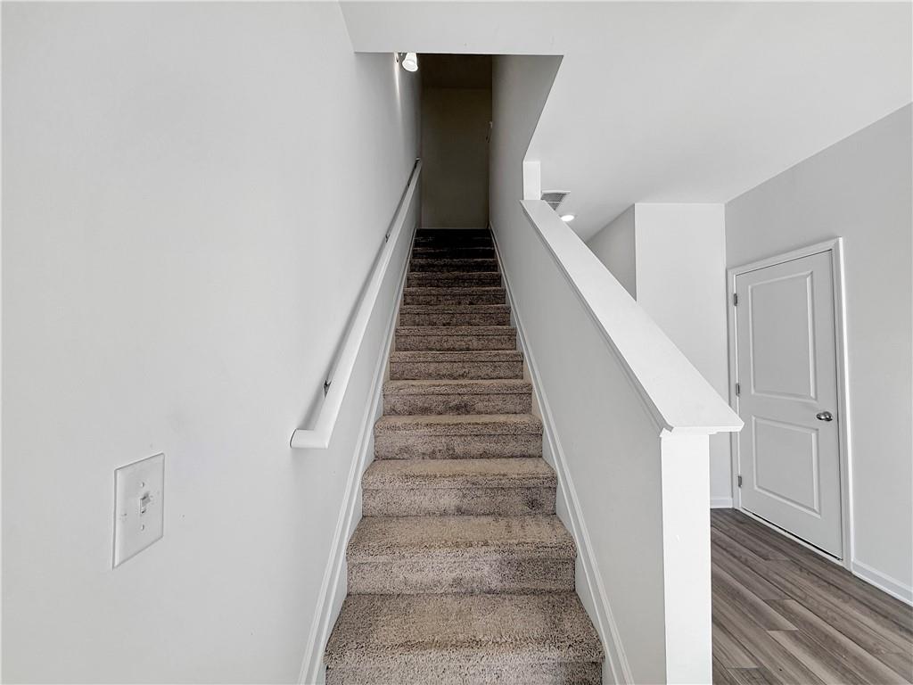 3527 Condor Court Atlanta, GA 30331 - Photo 8 of 21 a view of entryway