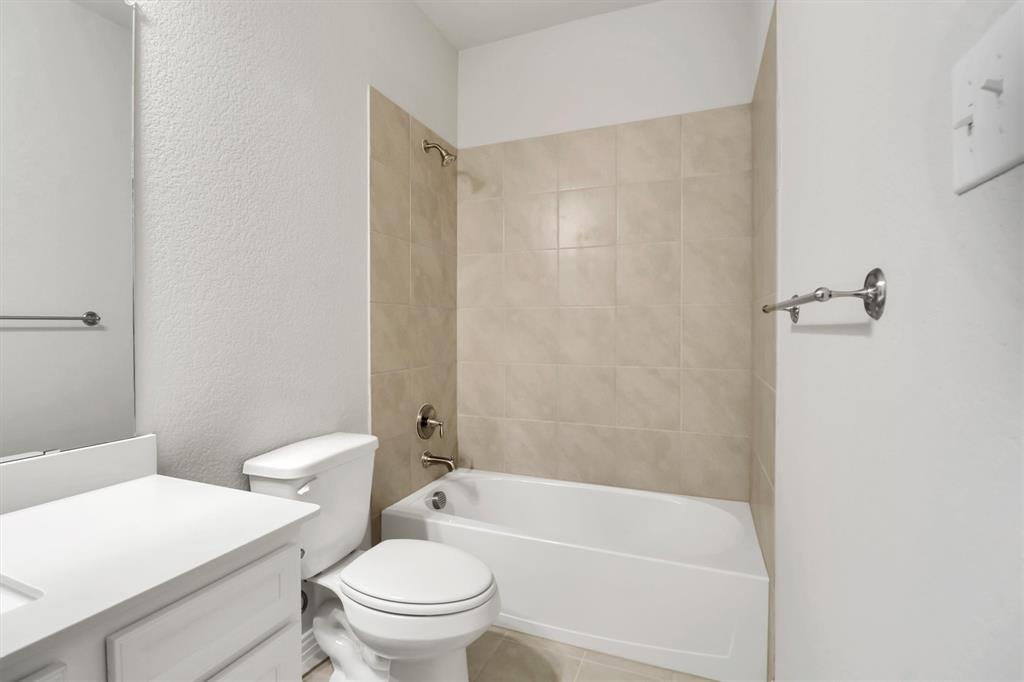 1022 Coppersmith Way Forney, TX 75126 - Photo 23 of 30 Upstairs Bathroom