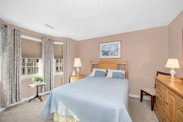$2,800 | 262 Littleton Road, Unit 14, Chelmsford, MA 01824