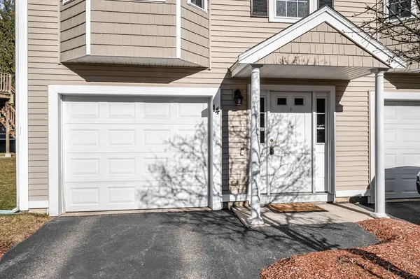 $2,800 | 262 Littleton Road, Unit 14, Chelmsford, MA 01824