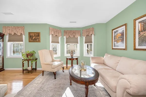 $2,800 | 262 Littleton Road, Unit 14, Chelmsford, MA 01824