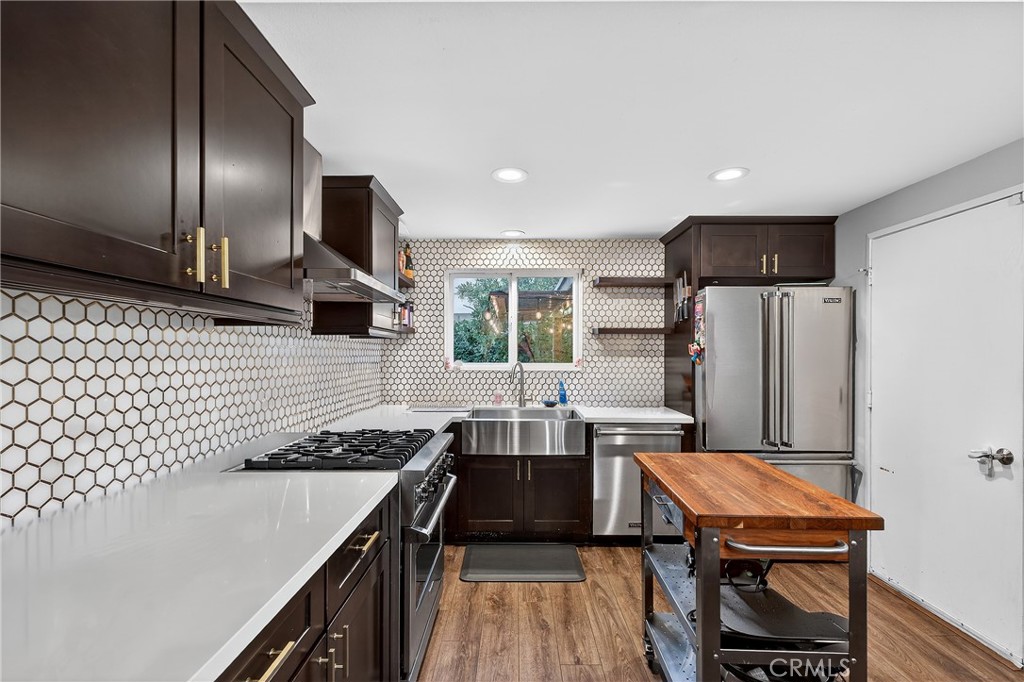 1055 Roosevelt Road Redlands, CA 92374 - Photo 5 of 19