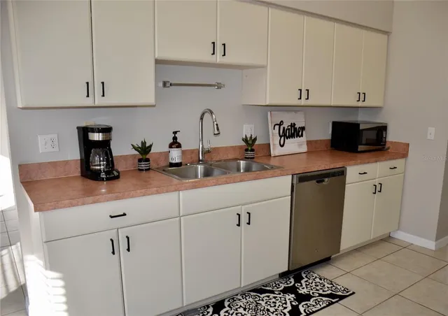 $319,900 | 2316 Ainsworth Avenue, Deltona, FL 32738