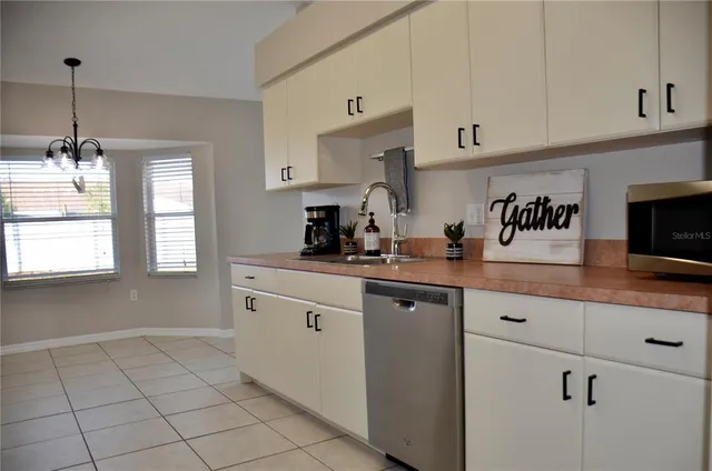 $319,900 | 2316 Ainsworth Avenue, Deltona, FL 32738