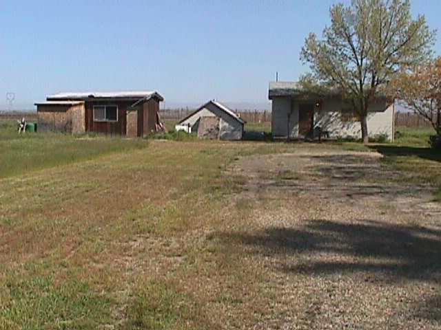 5360 East Euclid Road Mabton, WA 98935 - Photo 2 of 2 a house view with a outdoor space