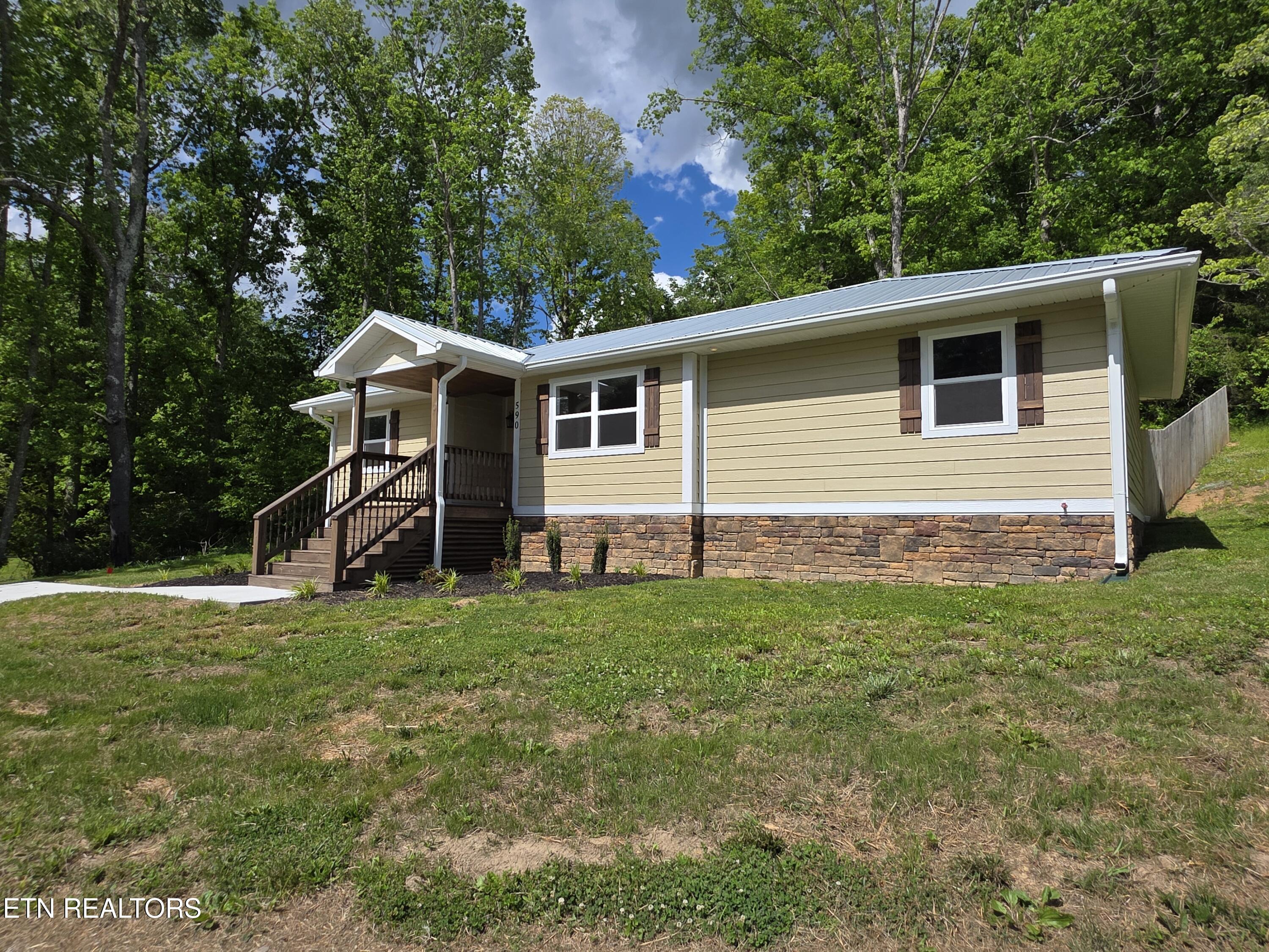 590 Litton Road Oneida, TN 37841 - Photo 5 of 28 20260513_160833