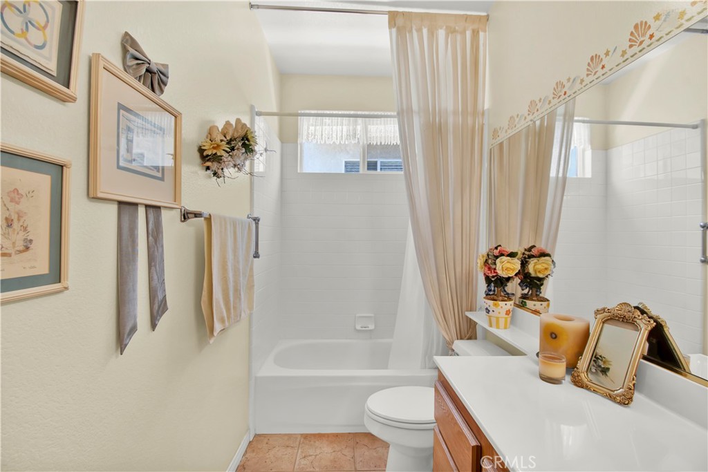 1287 Riviera Avenue Banning, CA 92220 - Photo 35 of 51 2nd Bathroom