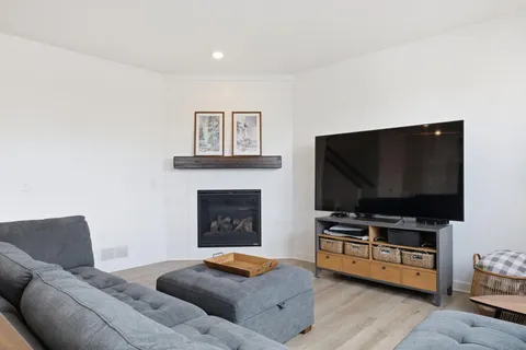 $635,000 | 235 4th Street Northwest, Delano, MN 55328