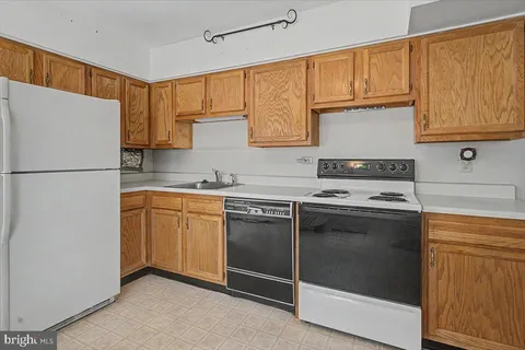 $329,900 | 602 Shue Drive, Newark, DE 19713