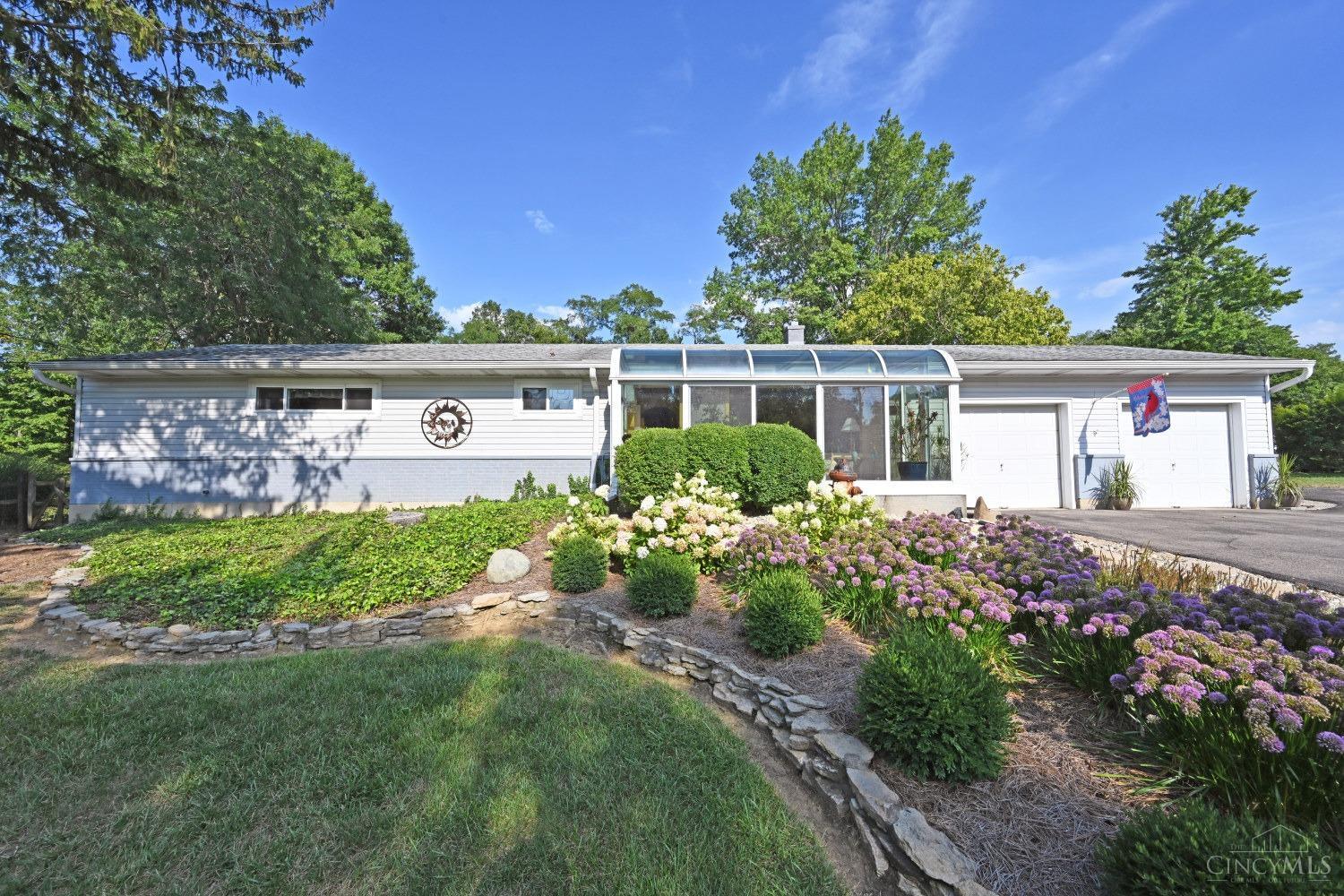 8704 Livingston Road Cincinnati, OH 45251 - Photo 3 of 89 Gallery Image 3