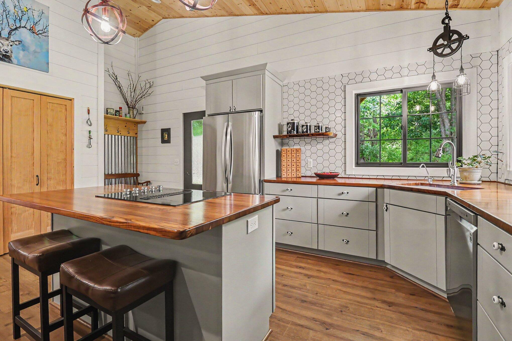 1470 West Adams Road Pentwater, MI 49449 - Photo 7 of 26 012_file_9649