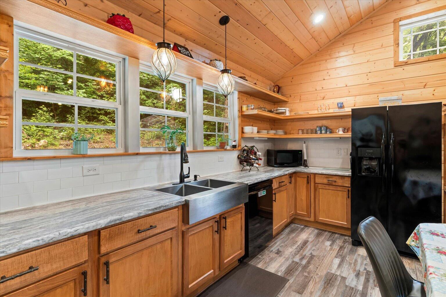 307 Smith Mountain Road Dunlap, TN 37327 - Photo 8 of 52 22-DSC02267
