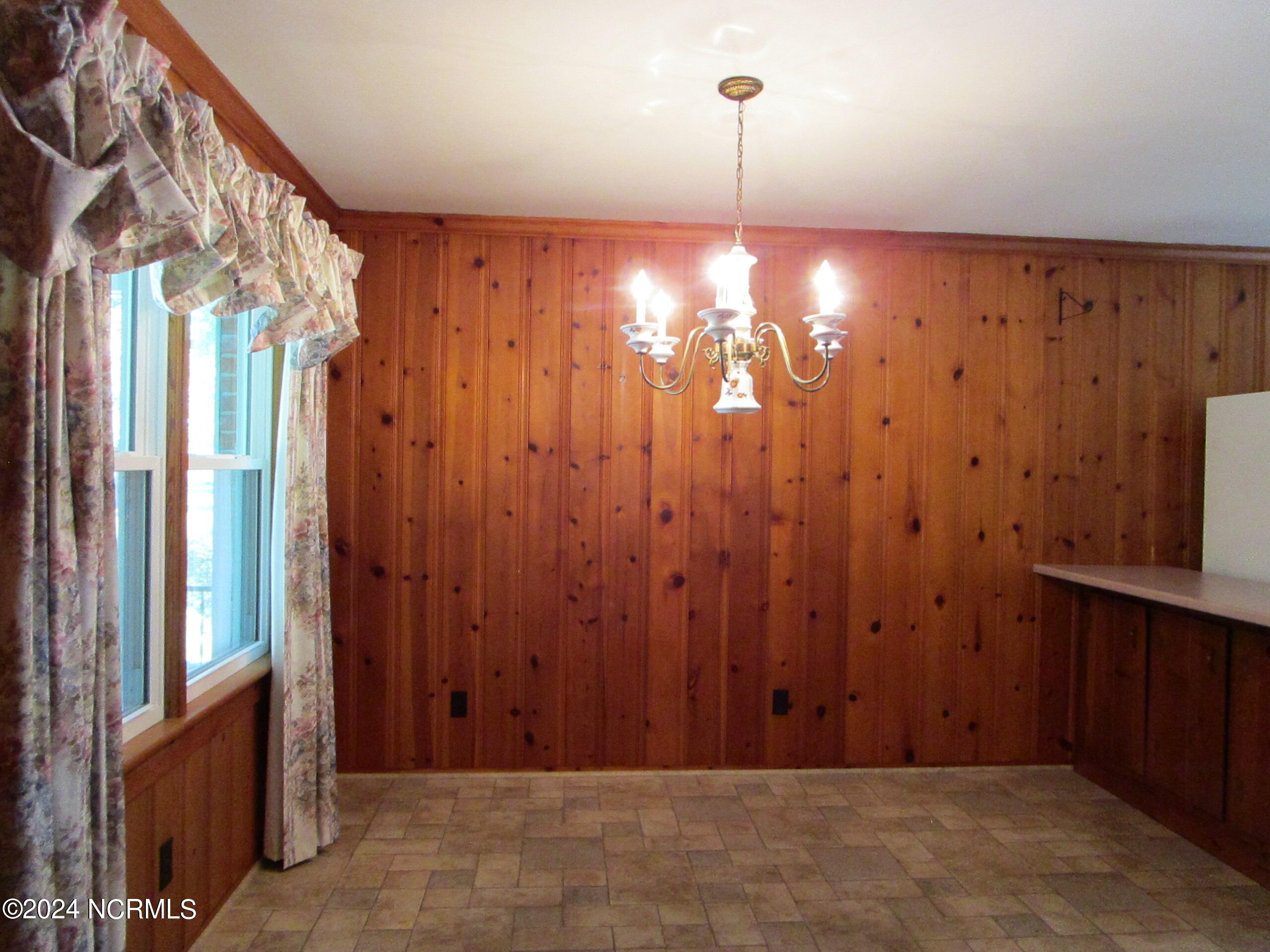 1818 River Road Elizabeth City, NC 27909 - Photo 6 of 45 Dining area