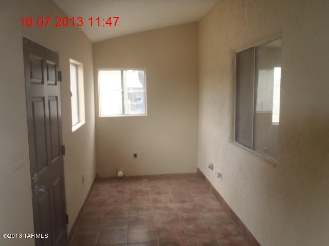 1340 East Milton Road Tucson, AZ 85706 - Photo 11 of 18