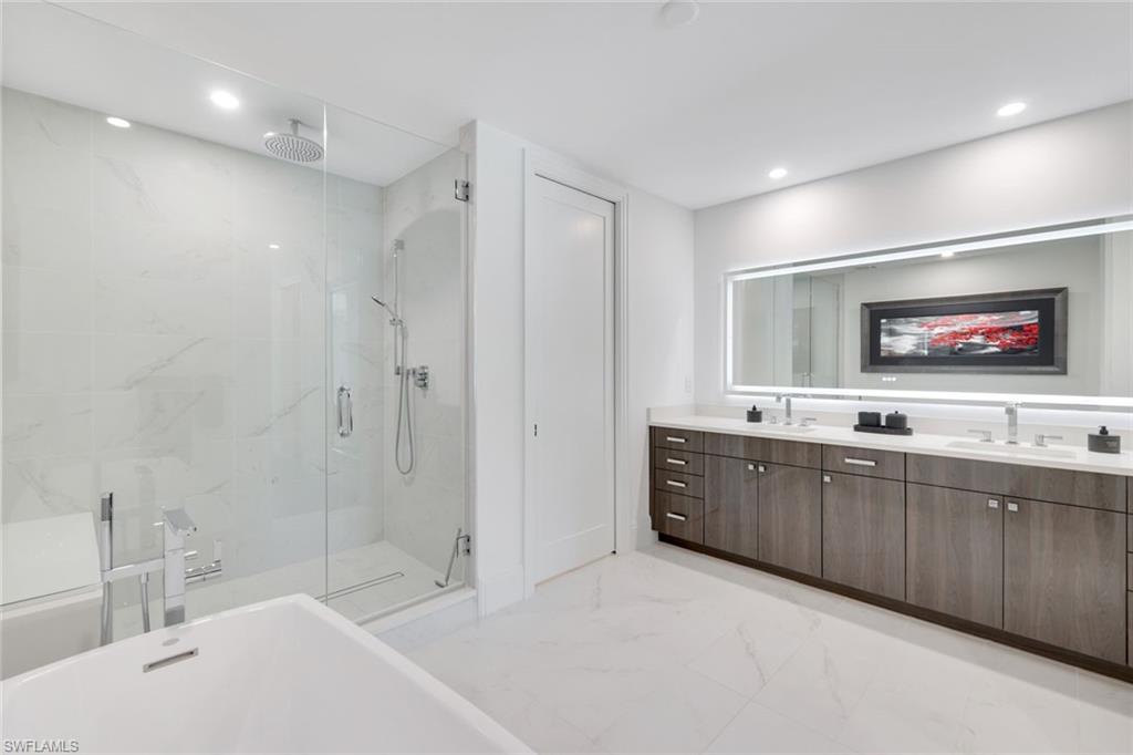 1130 3rd Avenue South, Unit 215 Naples, FL 34102 - Photo 12 of 26