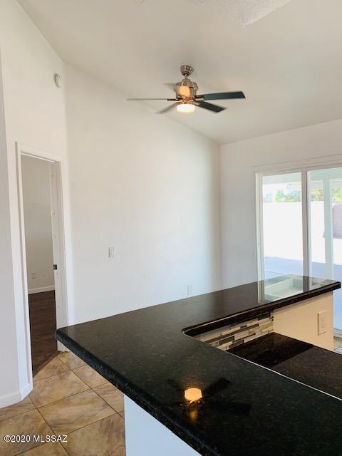 10448 East Overland Ridge Tucson, AZ 85730 - Photo 7 of 34 Gallery Image 7