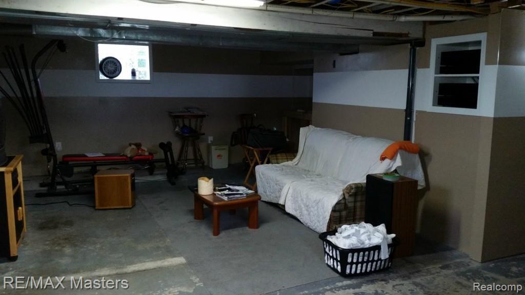 1612 East Sigler Road Carleton, MI 48117 - Photo 25 of 39 20141004_101336.jpg