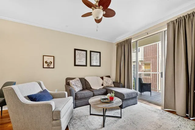 $369,900 | 2004 Azure Pointe, Richardson, TX 75080