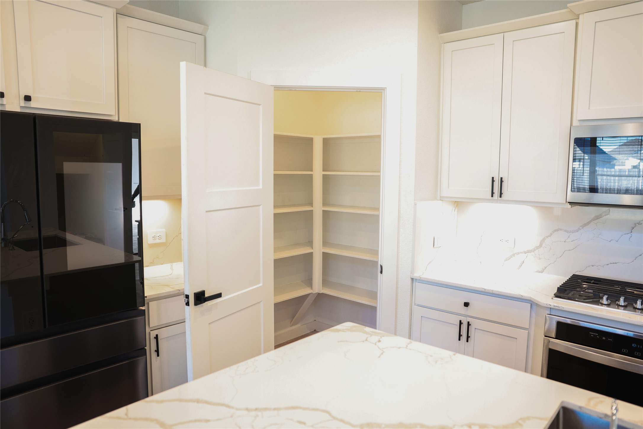 22502 Petrizzi Lane Katy, TX 77449 - Photo 5 of 21