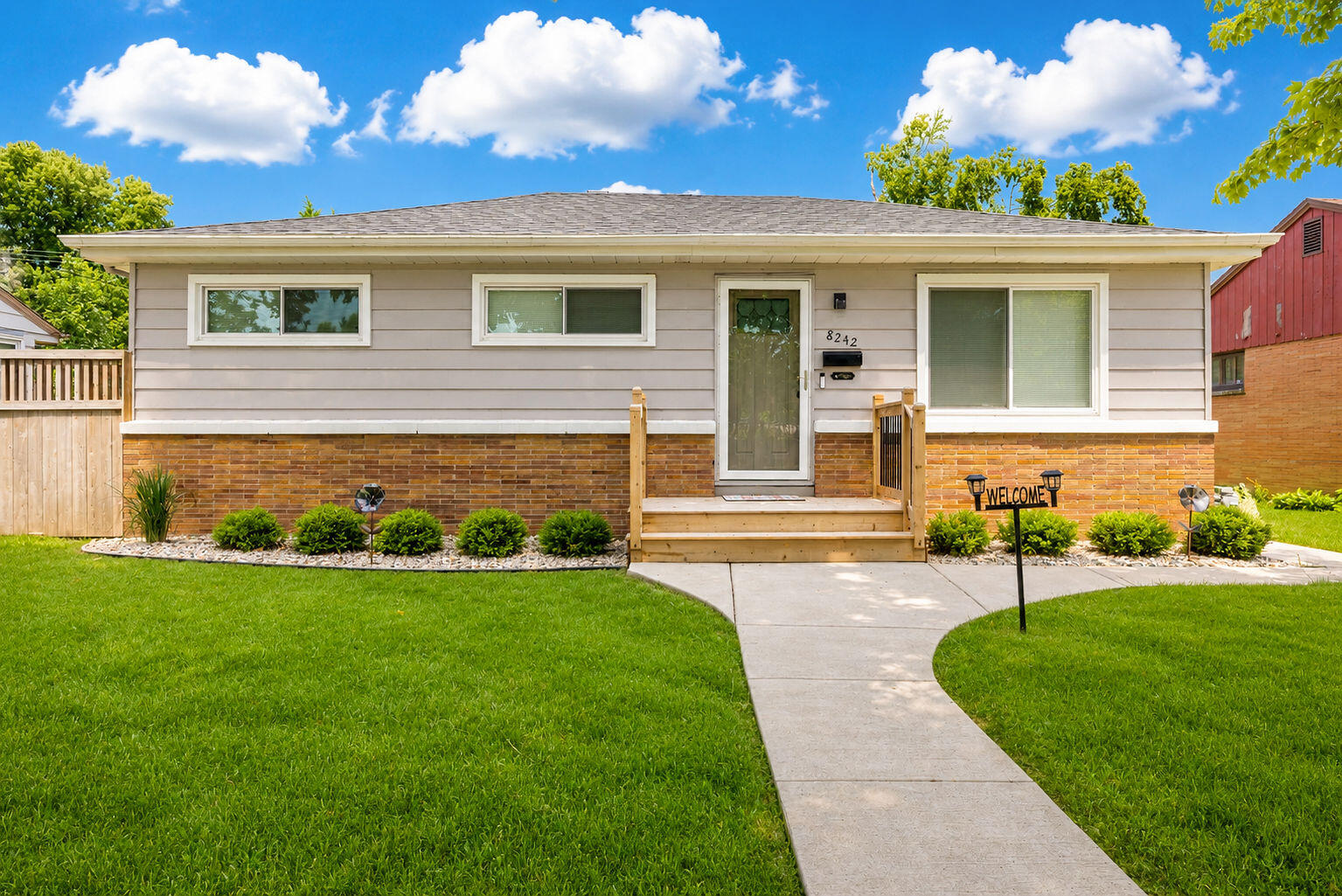 8242 West Luscher Avenue Milwaukee, WI 53218 - Photo 1 of 9 Exterior
