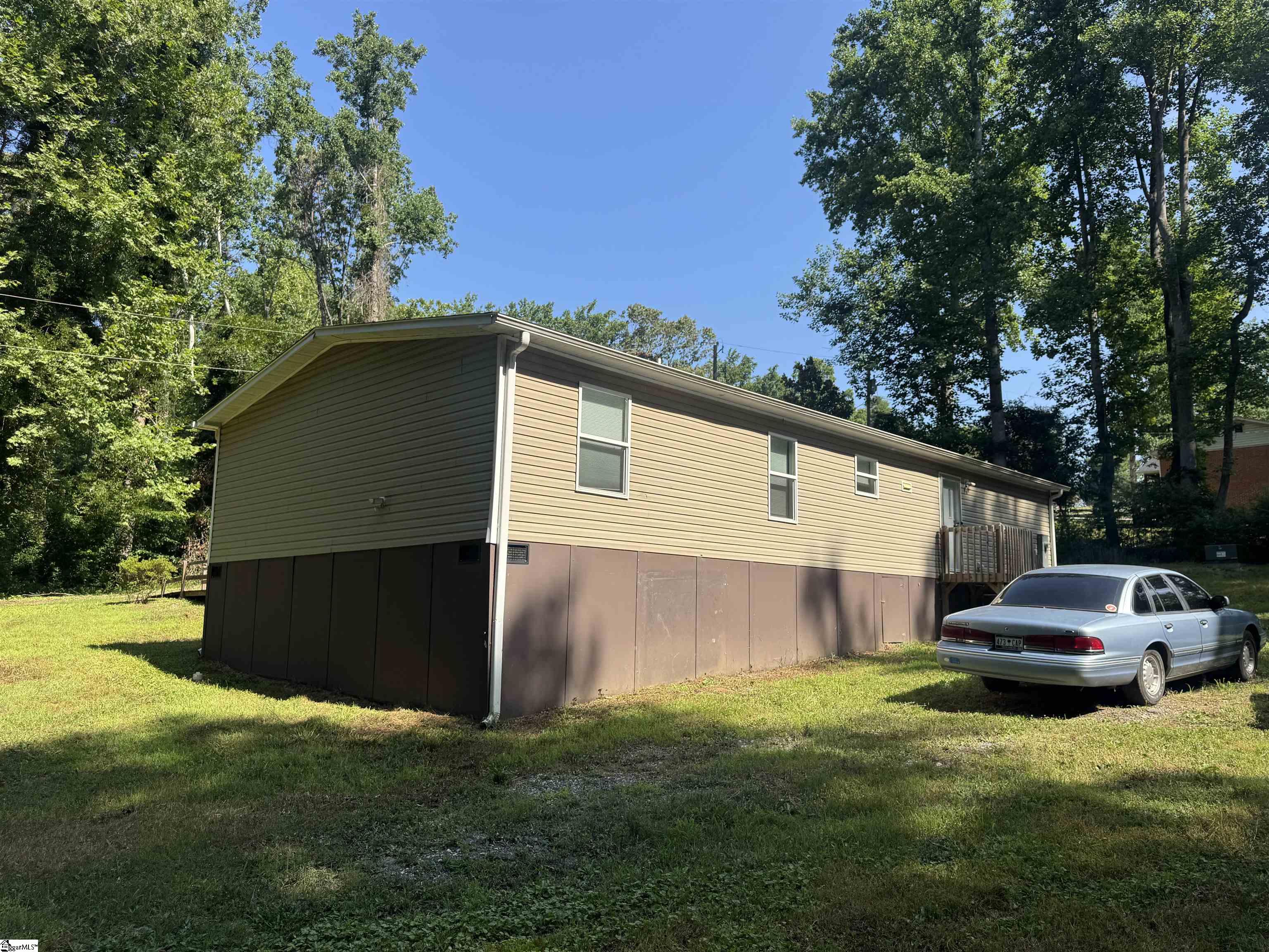 21 Hughes Road Greenville, SC 29611 - Photo 13 of 15