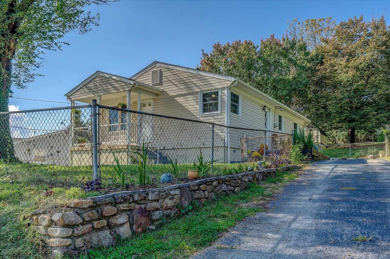 2402 Shull Road Northeast Roanoke, VA 24012 - Photo 1 of 25 download (1)