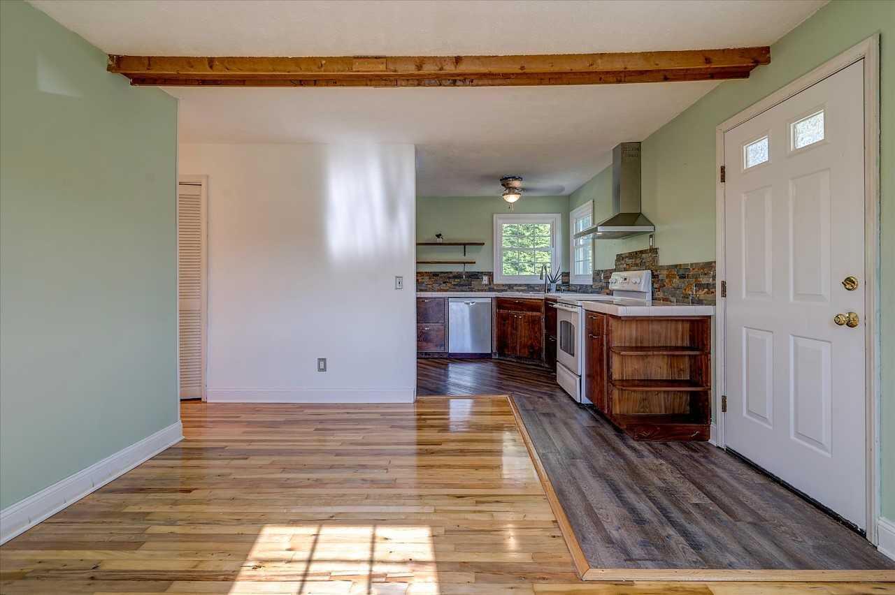 2402 Shull Road Northeast Roanoke, VA 24012 - Photo 5 of 25 download (6)