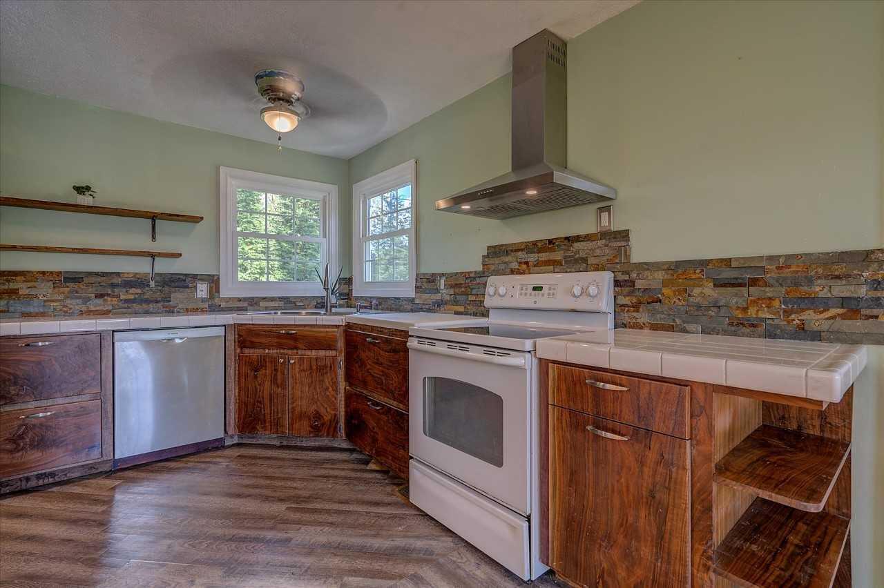 2402 Shull Road Northeast Roanoke, VA 24012 - Photo 9 of 25 download (10)