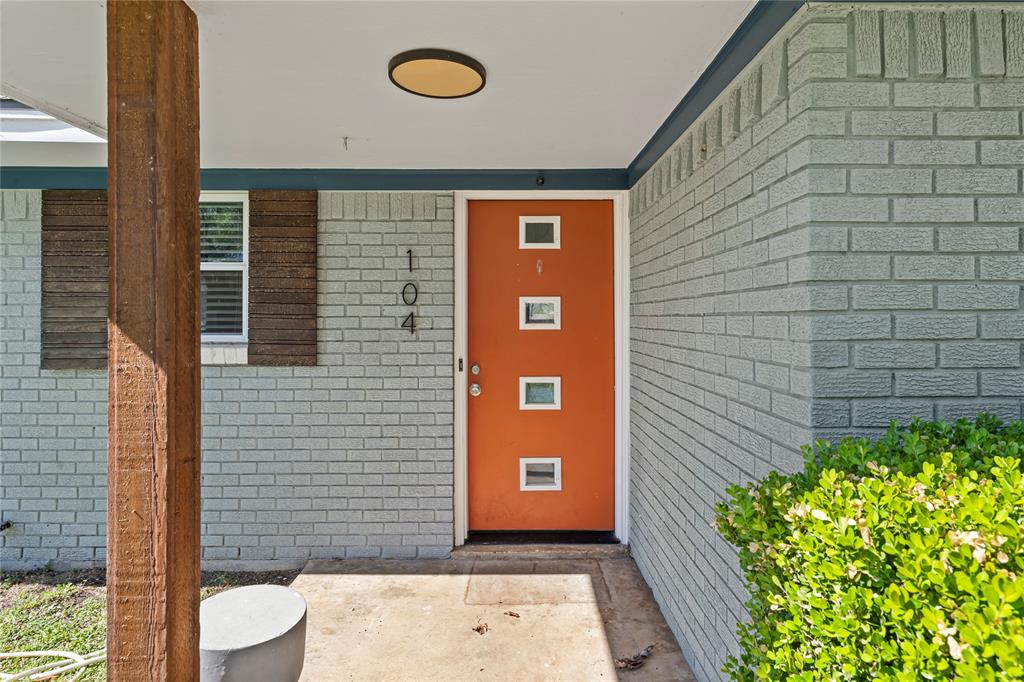 104 East Santa Anna Street Robinson, TX 76706 - Photo 5 of 36 a view of a brick wall