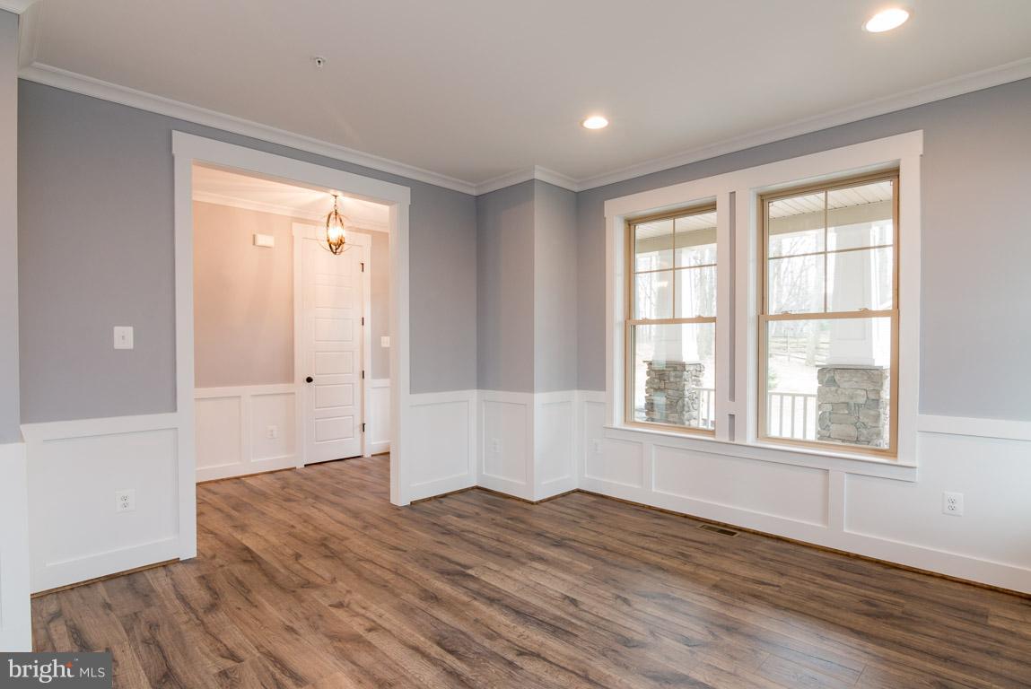 6608 East Lakeridge Road New Market, MD 21774 - Photo 4 of 22 Flex room - dining, study or den
