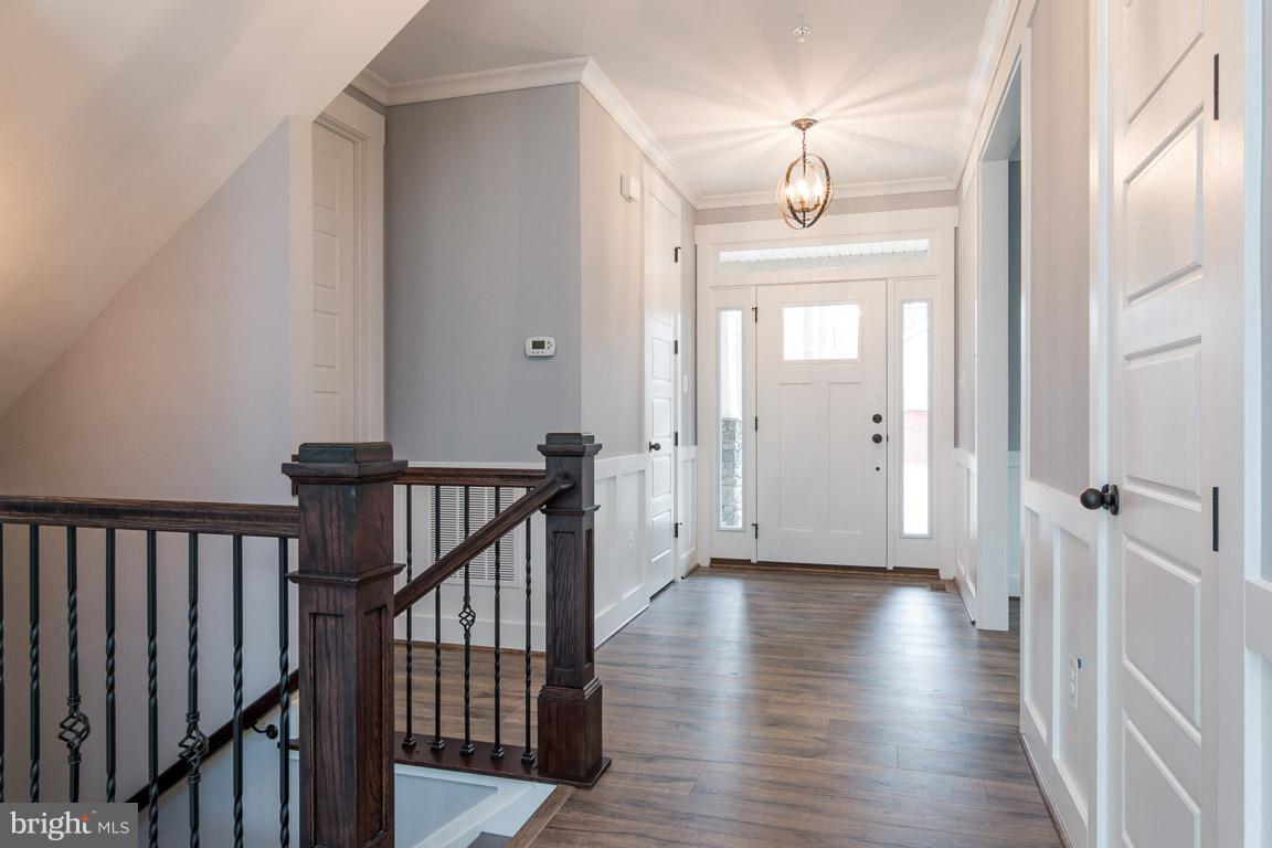 6608 East Lakeridge Road New Market, MD 21774 - Photo 6 of 22 Entrance hall