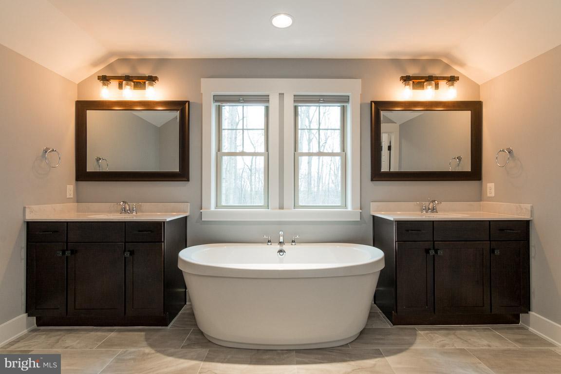 6608 East Lakeridge Road New Market, MD 21774 - Photo 9 of 22 Master Bath