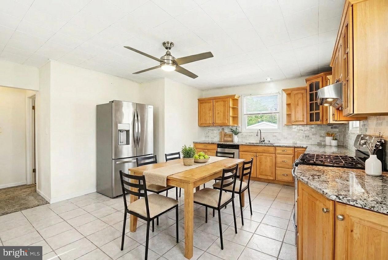 2623 Ambler Road Baltimore, MD 21222 - Photo 11 of 46 Virtual Staged Kitchen