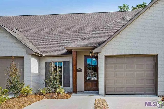 $259,900 | 38044 Natchez Court, Unit 5, Prairieville, LA 70769