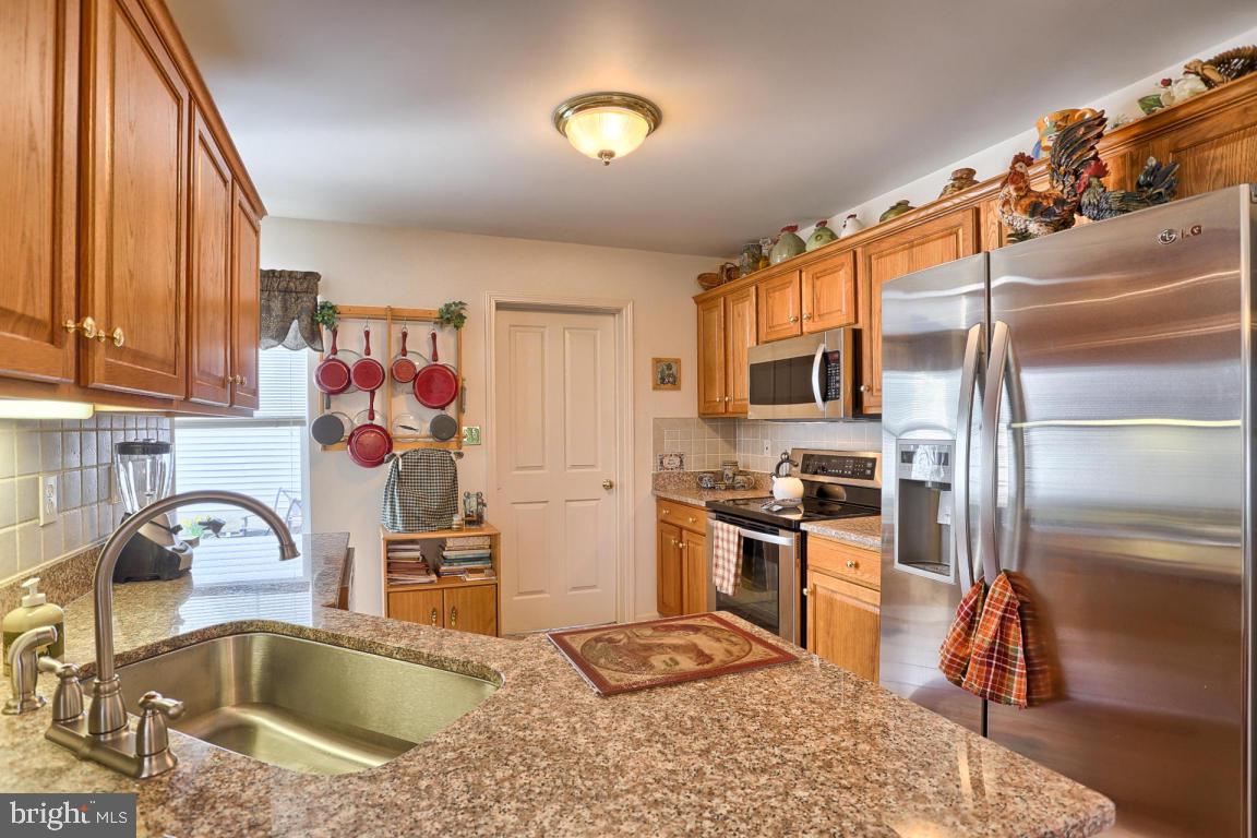 1009 Bond Street Lititz, PA 17543 - Photo 14 of 33