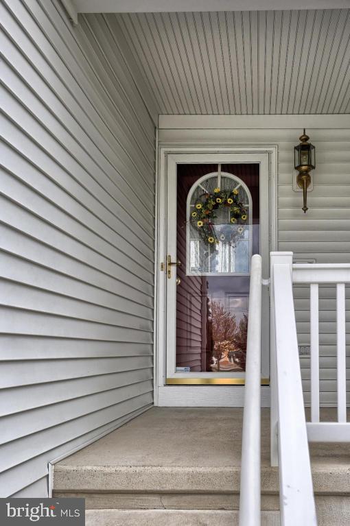 1009 Bond Street Lititz, PA 17543 - Photo 5 of 33