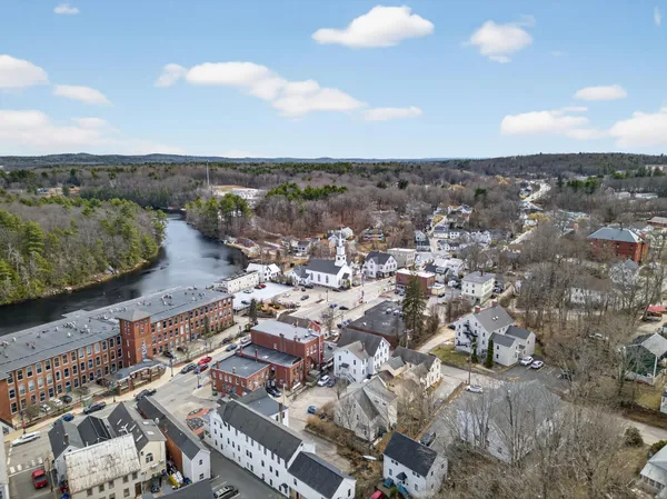 $375,000 | 21 Langs Lane, Newmarket, NH 03857