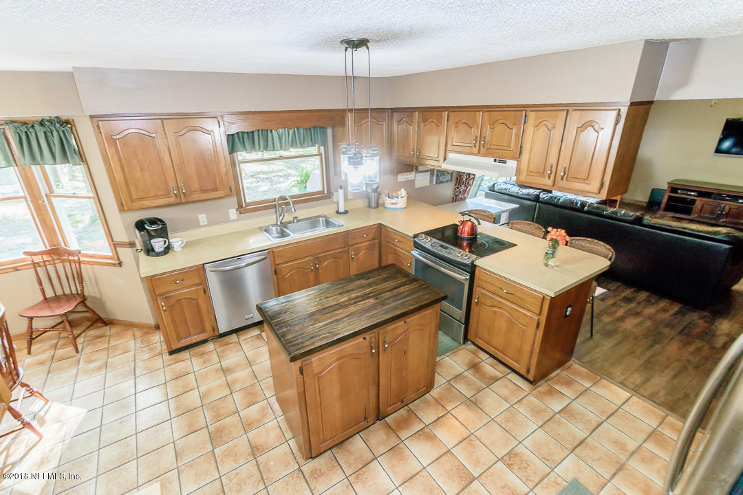 1425 Quinlan Road East Jacksonville, FL 32225 - Photo 10 of 24 010
