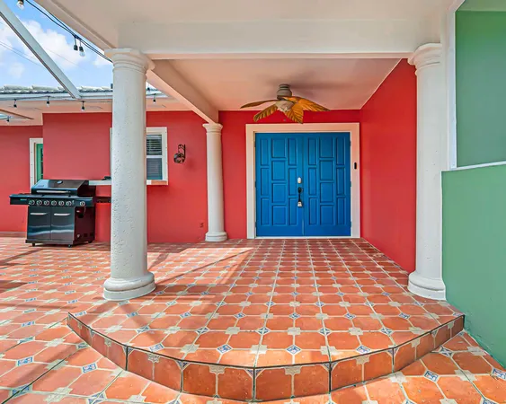 $5,000 | 532 North Palmway, Lake Worth Beach, FL 33460