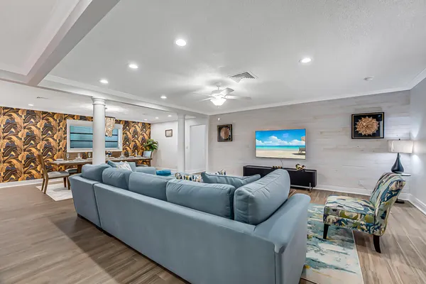 $5,000 | 532 North Palmway, Lake Worth Beach, FL 33460