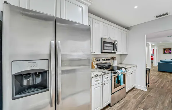 $5,000 | 532 North Palmway, Lake Worth Beach, FL 33460