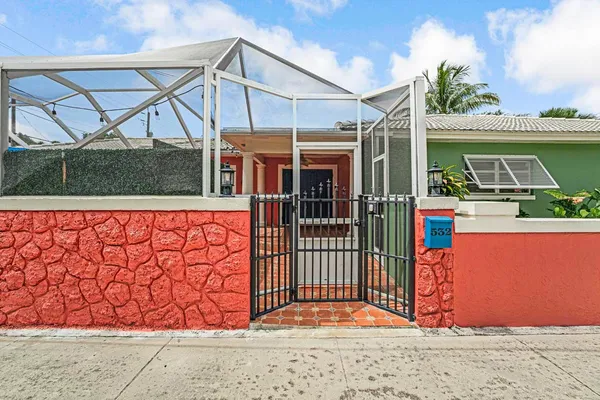 $5,000 | 532 North Palmway, Lake Worth Beach, FL 33460