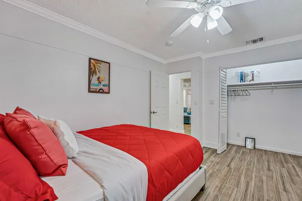 $5,000 | 532 North Palmway, Lake Worth Beach, FL 33460