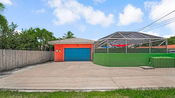 $5,000 | 532 North Palmway, Lake Worth Beach, FL 33460