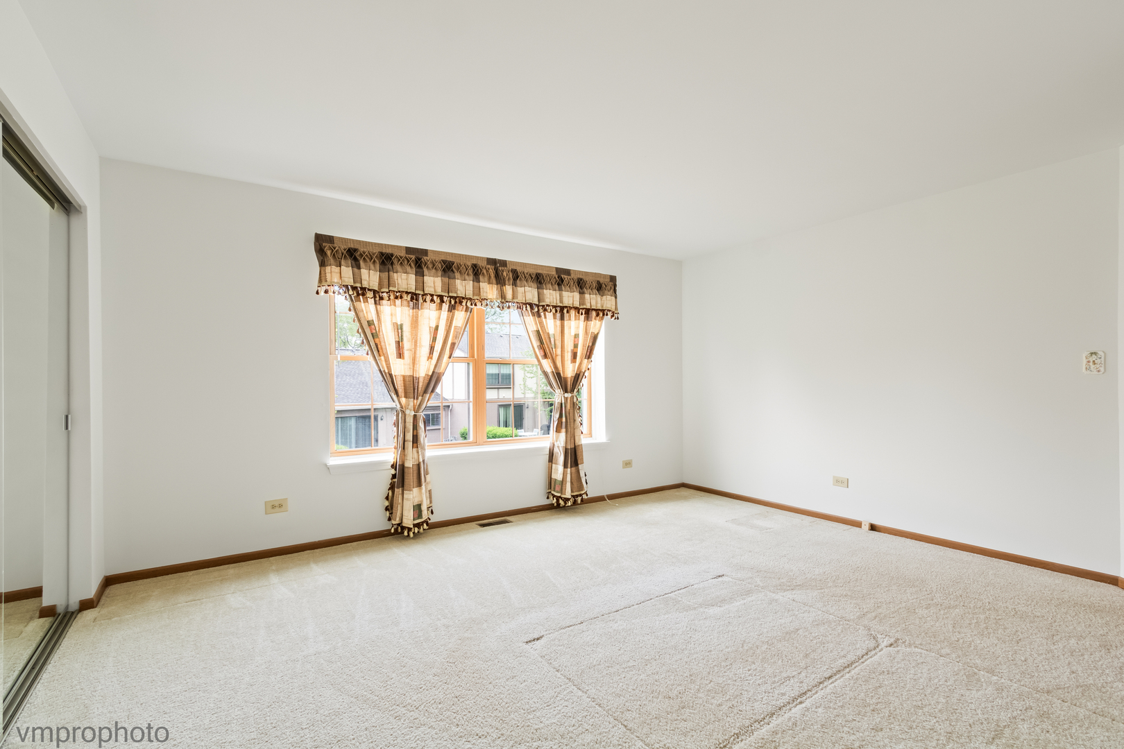4549 Topaz Drive Hoffman Estates, IL 60192 - Photo 8 of 20