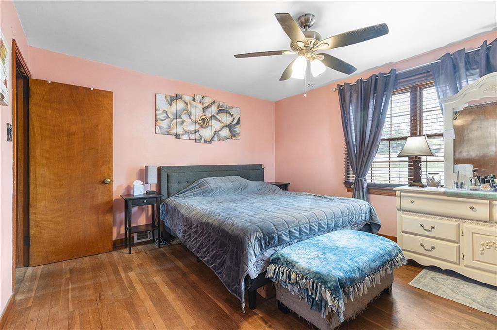 840 Agnew Road Pittsburgh, PA 15227 - Photo 15 of 36