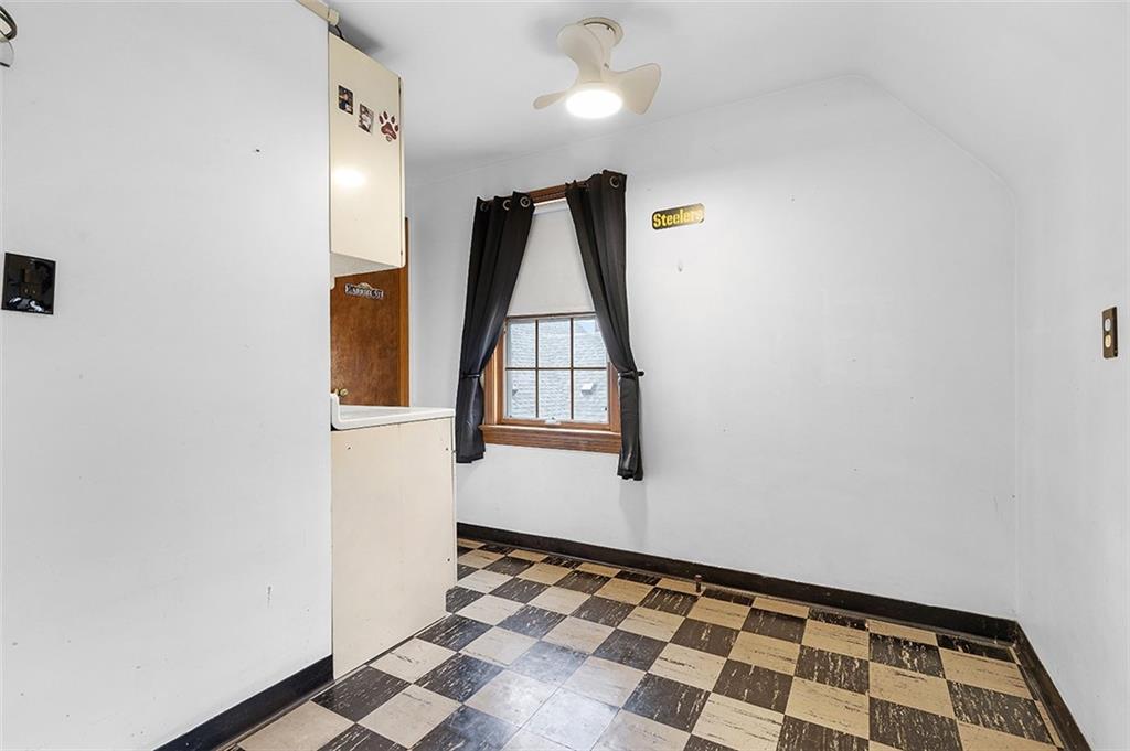 840 Agnew Road Pittsburgh, PA 15227 - Photo 25 of 36