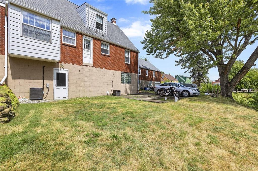 840 Agnew Road Pittsburgh, PA 15227 - Photo 32 of 36